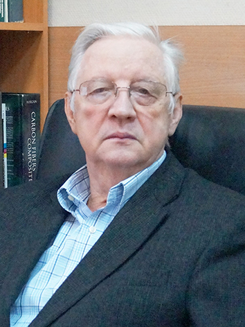 Заведующий лабораторией химии высоких давлений Булычев Борис Михайлович